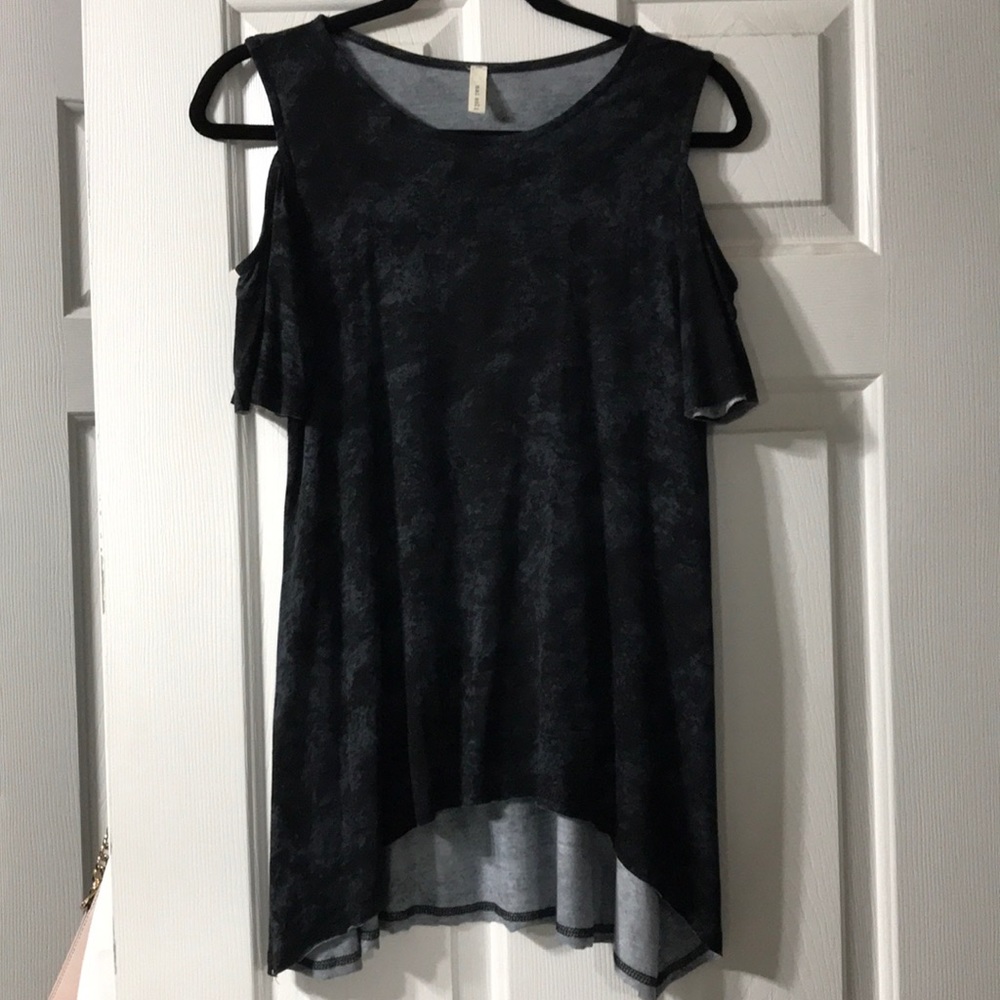Cold shoulder top